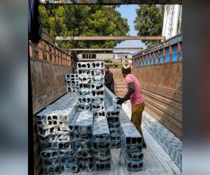 Loading Aluminum Profiles